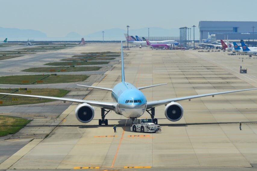 korean_air_lines_boeing_777-300er-1.jpg