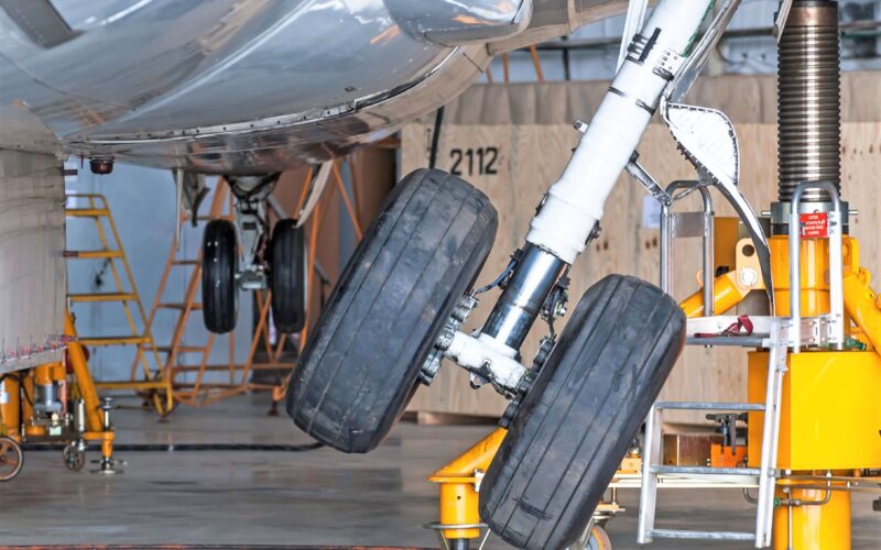 landing_gear_of_boeing_aircraft.jpg