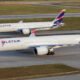 latam_airbus_a350_and_boeing_787_dreamliner.jpg