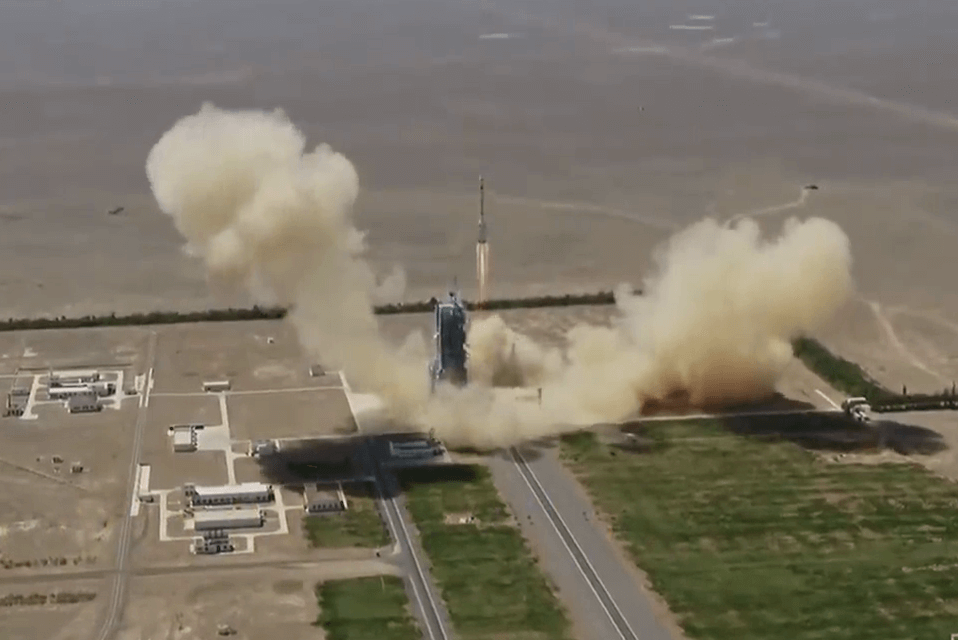 launch_of_shenzhou_14.png