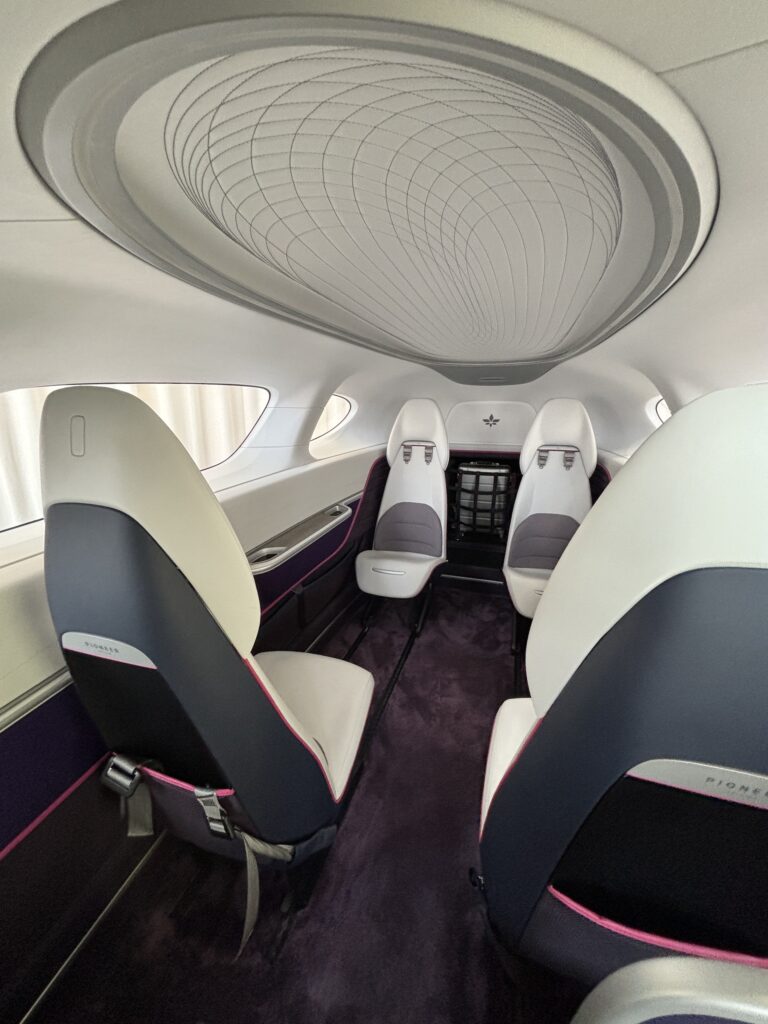 lilium jet interior