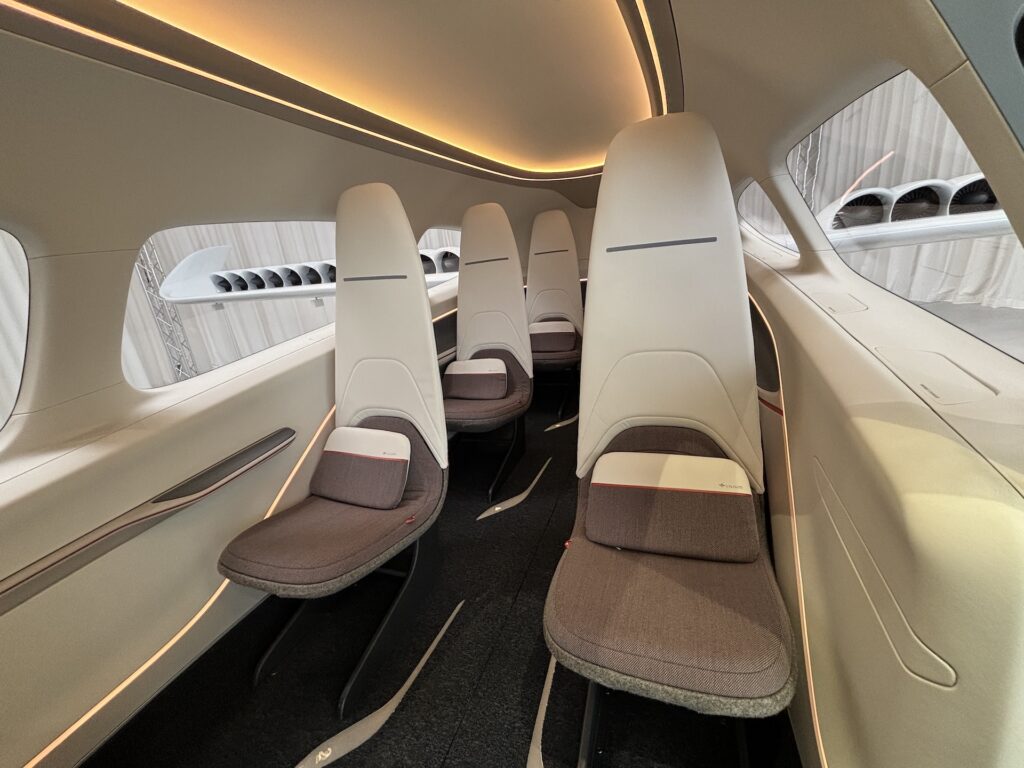 lilium jet interior view