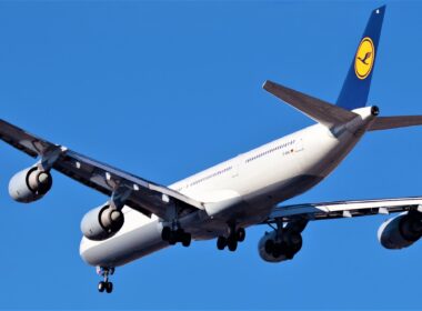 lufthansa_a340_plane.jpg