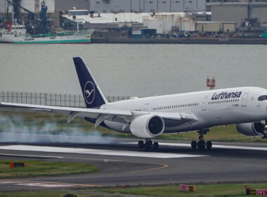 lufthansa_a350-900_landing_at_haneda_airport_japan.jpg