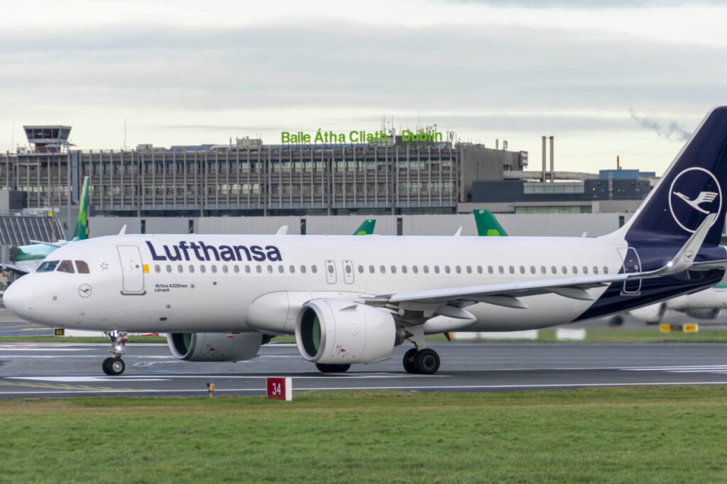 lufthansa_airbus_a320neo_departing_dublin_airport_dub.jpg