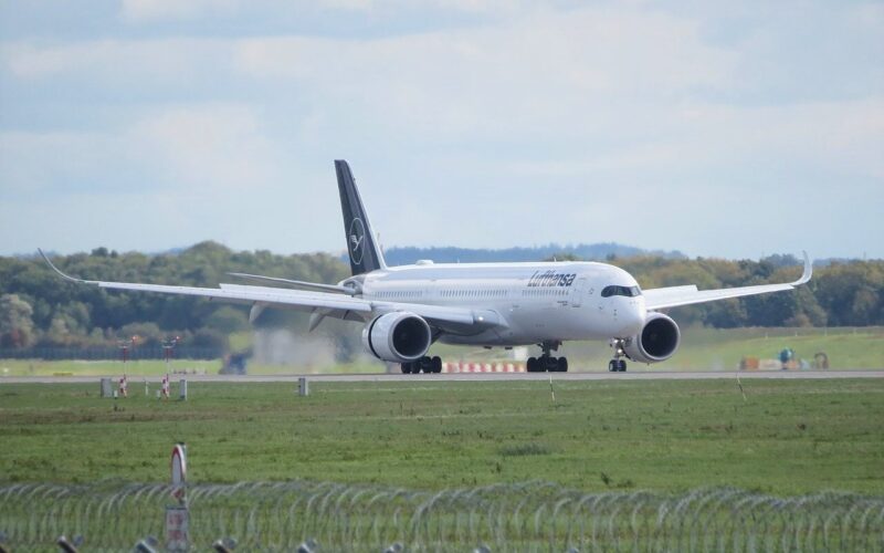 lufthansa_airbus_a350-900.jpg