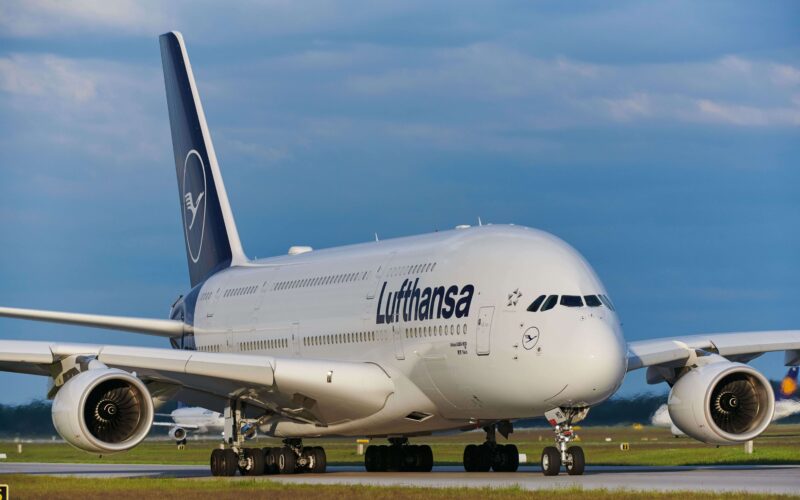 lufthansa_airbus_a380.jpg