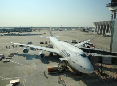 lufthansa_boeing_747-8_bremen_at_frankfurt_airport_30987648368.jpg