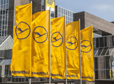 lufthansa_flags_at_frankfurt_airport_fra.jpg