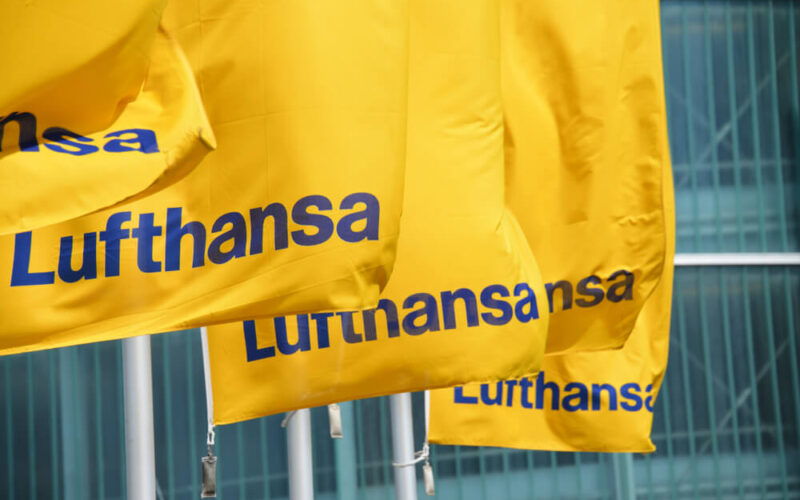 lufthansa_flags_with_the_airline_logo_in_hannover_germany-1.jpg