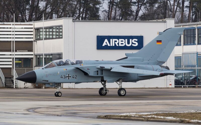 luftwaffe_panavia_tornado_in_front_of_airbus_facility.jpg