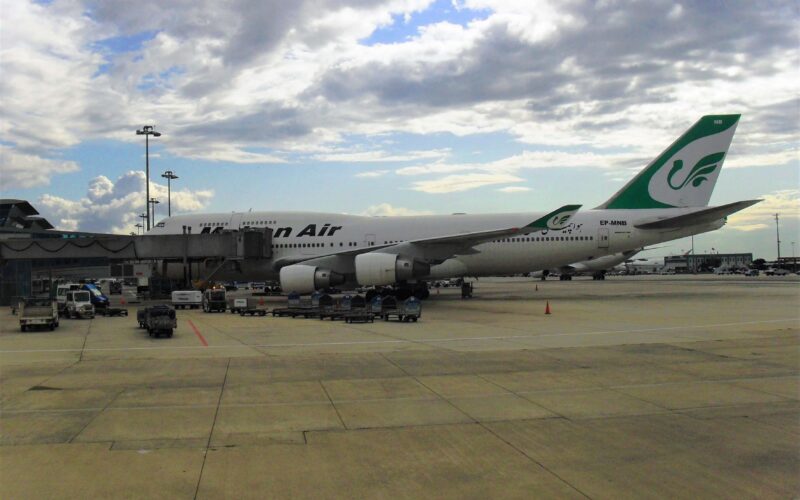 mahan_air_b747.jpg