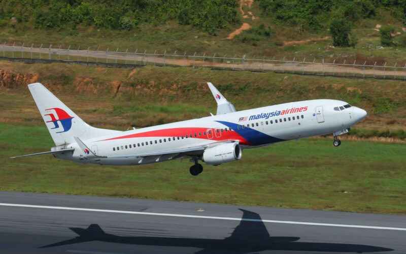 malaysia_airlines_boeing_737-800.jpg