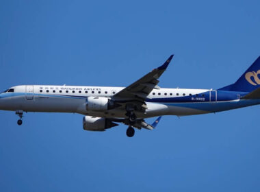 mandarin_airlines_embraer_e190ar_2.jpg