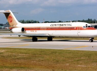 mcdonnell_douglas_dc-9-32_continental_airlines_2.jpg