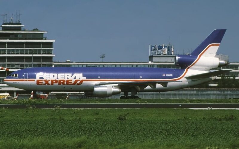 mcdonnell_douglas_md-10-30f_federal_express_fedex_n306fe_ams_amsterdam_schiphol_netherlands_pp1262199607.jpg