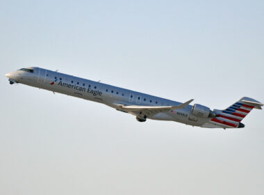 mesa-airlines-american-eagle-bombardier-crj-900.jpg