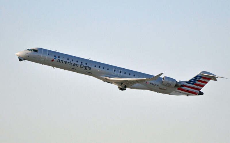 mesa-airlines-american-eagle-bombardier-crj-900.jpg