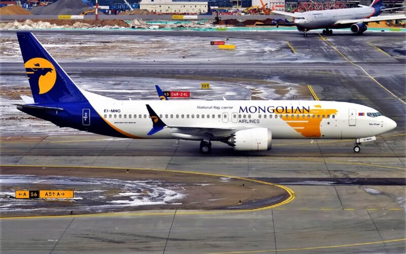 miat_mongolian_airlines_ei-mng_boeing_737-8_max.jpg