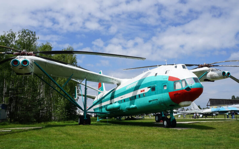 mil_v-12_on_display_at_russian_aircraft_museum.jpg