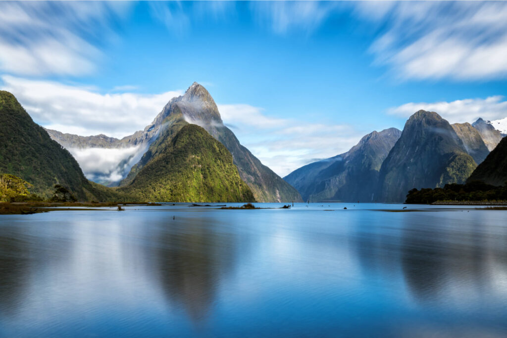 milford_sound_new_zealand.jpg