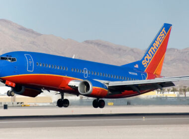 n626sw_b737-300_southwest_airlines_@las_january_2007-2.jpg