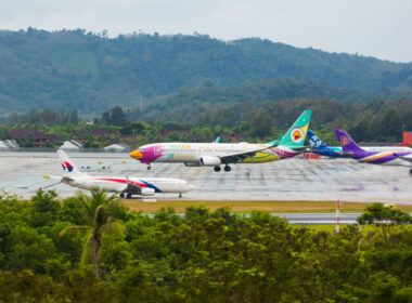 nok_air_boeing_737_in_colorful_livery.jpg