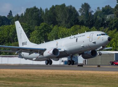 norways_first_p-8a_poseidon_maritime_patrol_aircraft_takes_off-2.jpg