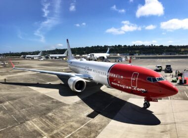 norwegian_air_international__boeing_737-8_max-5.jpg