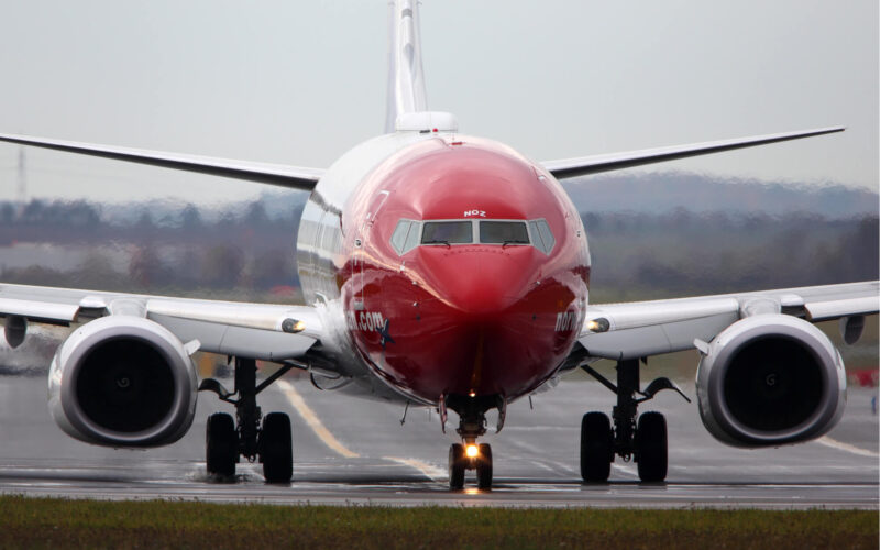 norwegian_boeing_737_taxiing-1.jpg