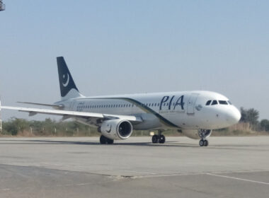 pakistan_international_airlines_airbus_a320-214_ap-bld.jpg