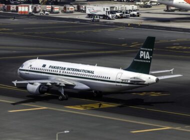 pakistan_international_airlines_aircraft.jpg