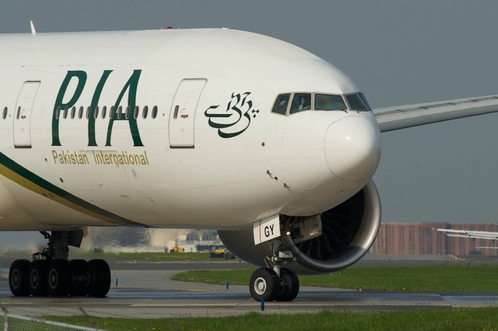 pakistan_international_airlines_pia_boeing.jpg