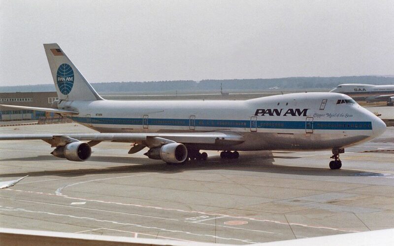 pan_am_boeing_747-100_clipper_maid_of_the_sea.jpg