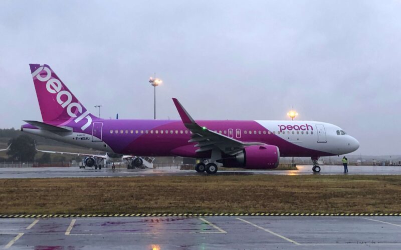 peach_aviation_first_a320neo.jpg