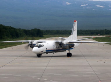 petropavlovsk-kamchatsky_air_enterprise_an-26_ra-26085_at_yelizovo_airport-1.jpg