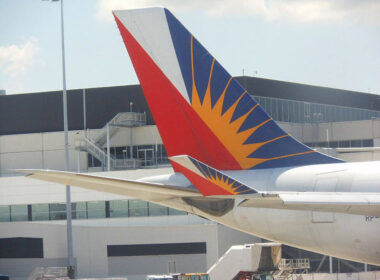 philippine_airlines_logo_on_tail.jpeg