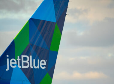 photo_of_a_jetblue_tail.jpg