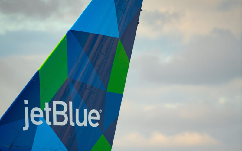 photo_of_a_jetblue_tail.jpg