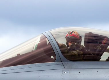 pilot_in_the_cockpit_of_a_dassault_rafale.jpg