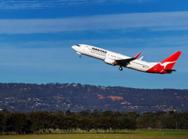 qantas 737 adl