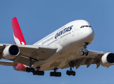 qantas_airways_airbus_a380.jpg