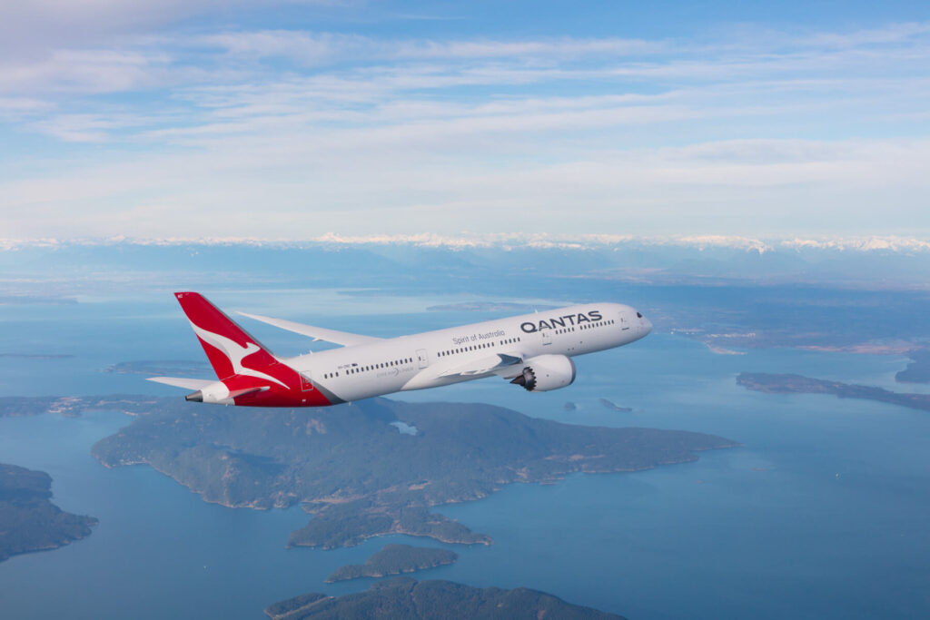 qantas_boeing_787_dreamliner_aircraft.jpg