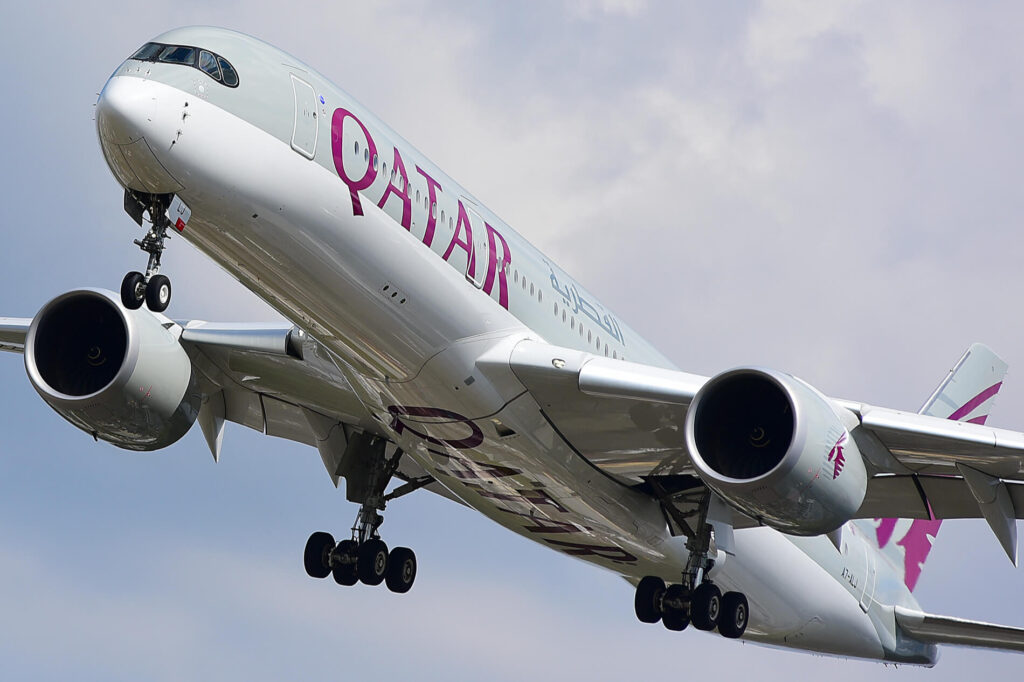 qatar_airways_airbus_a350-1000.jpg