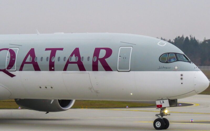 qatar_airways_airbus_a350-4.jpg