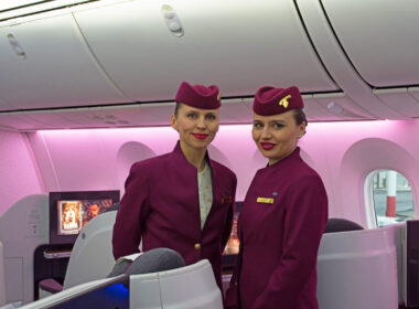 qatar_airways_flight_attendants.jpg