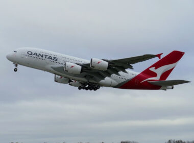 qf6023_taking_off_from_dresden.jpg