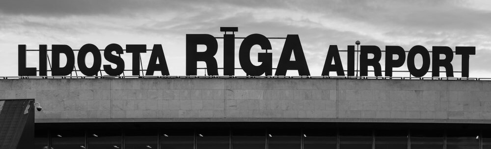 riga_international_airport_logo_on_top_of_the_terminal_building.jpg