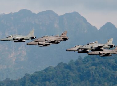 rmaf_hawks_at_lima13.jpg