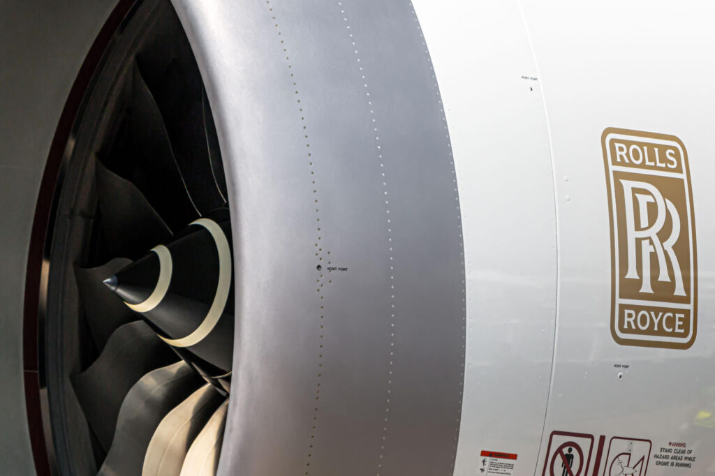 rolls-royce_engine_on_a_boeing_787_dreamliner.jpg